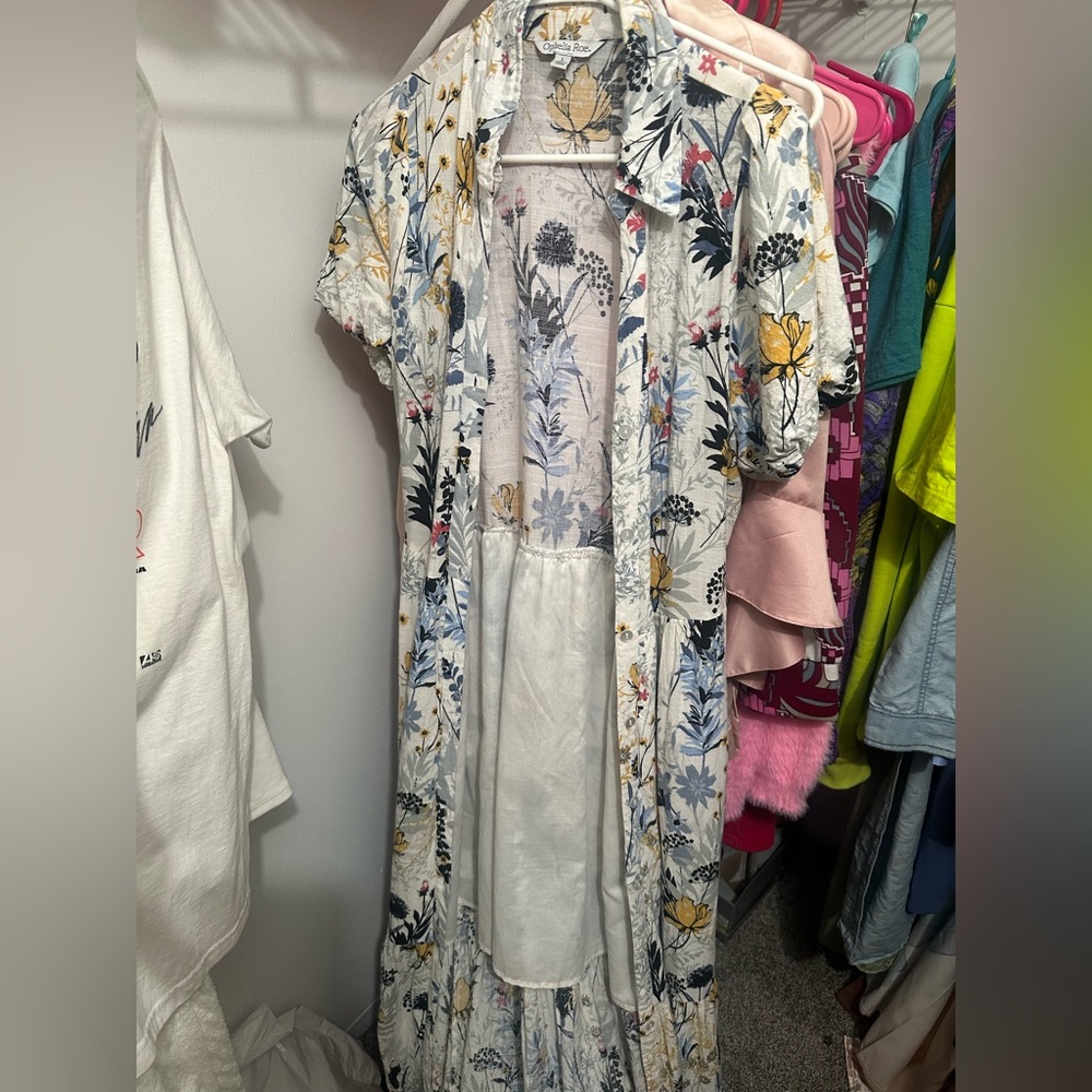 Floral Maxi Dress 👗 Size Large (used) for - Picture 5 of 6